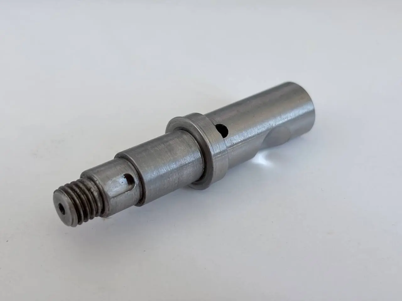 Сталевий вал Ø25×125